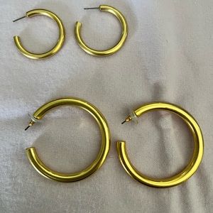 Set of 2 Gold Plated Hoop Earrings